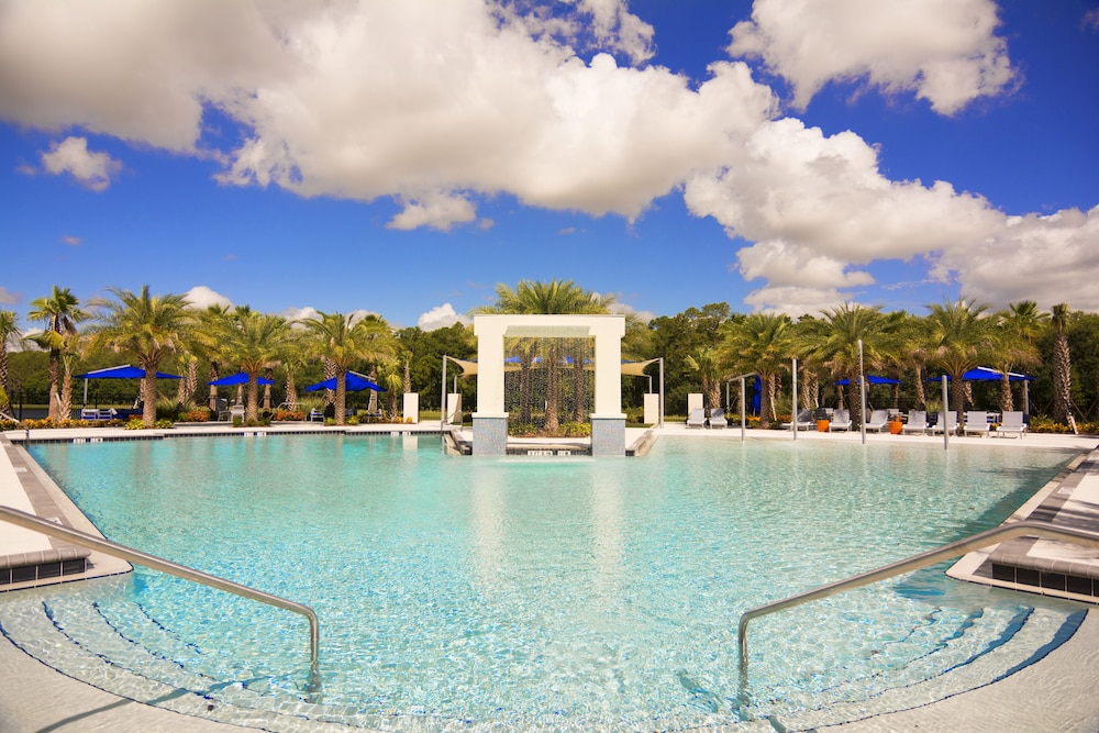 Sonoma Resort by VHC Hospitality