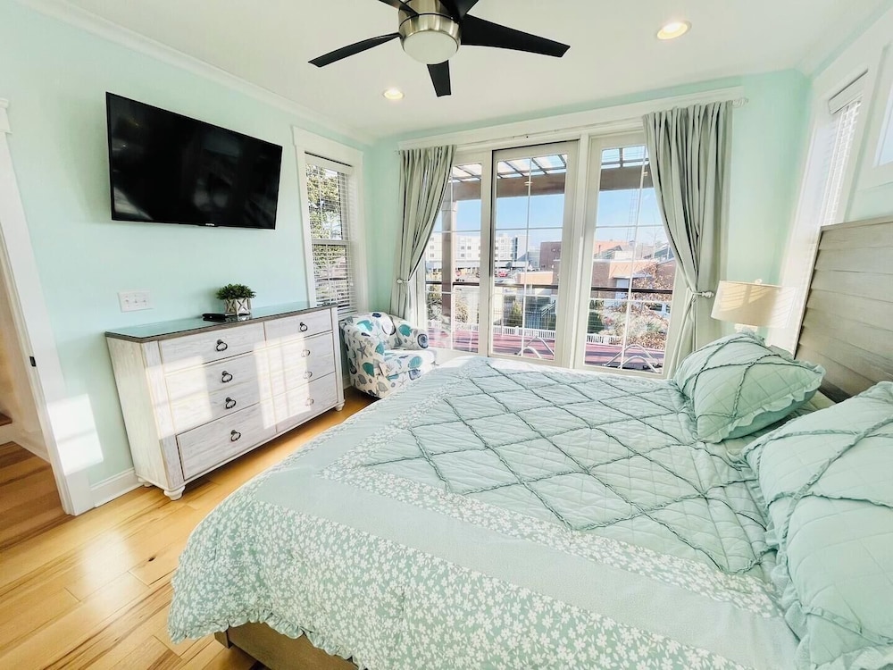 Lake Avenue 22