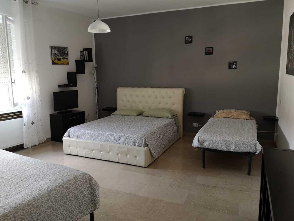 Amendola Apartments view 4