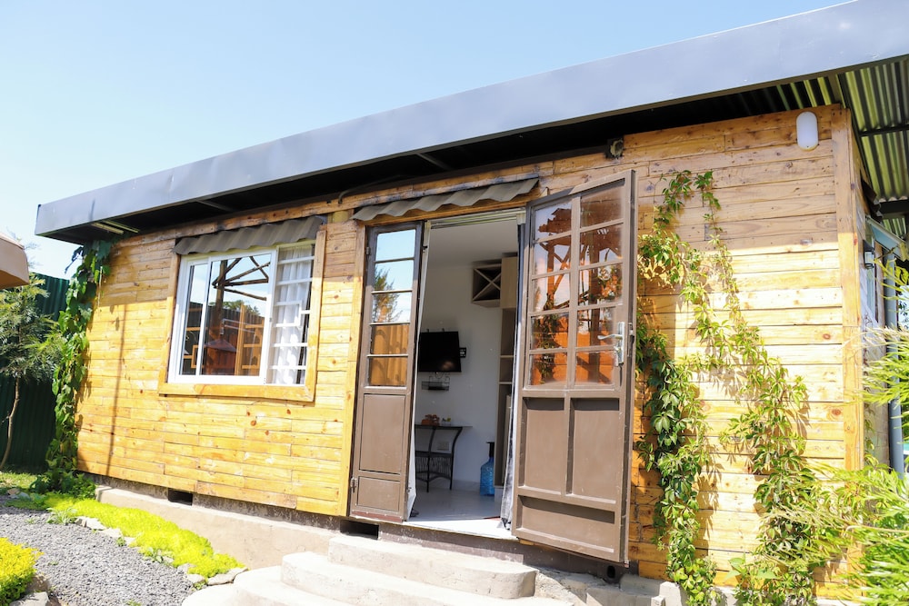 Lux Suites Wild Wood Cottages Naivasha