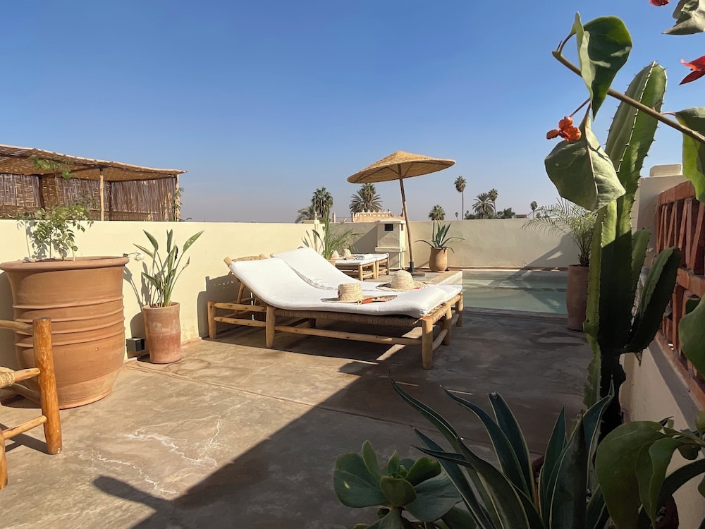 Riad Al Muhandiz