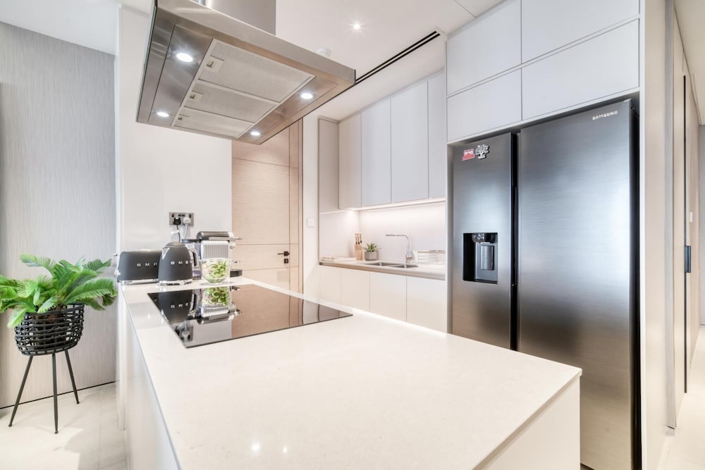 Picturesque Balcony and Beach Haven at Address JBR
