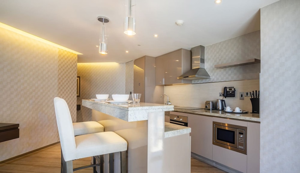 Luxury 1BR Apartment Close to Top Attractions