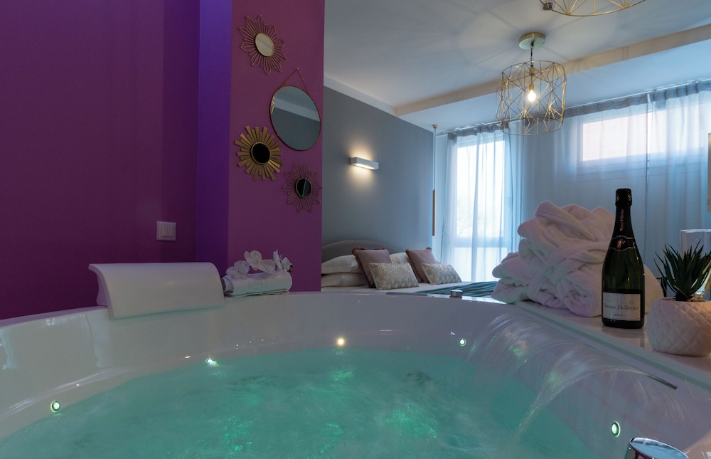 4 Star Suite SPA