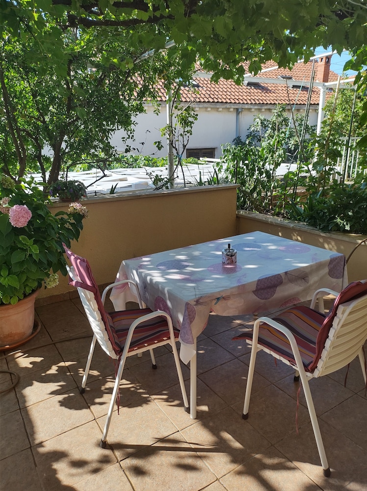 Anna Guesthouse