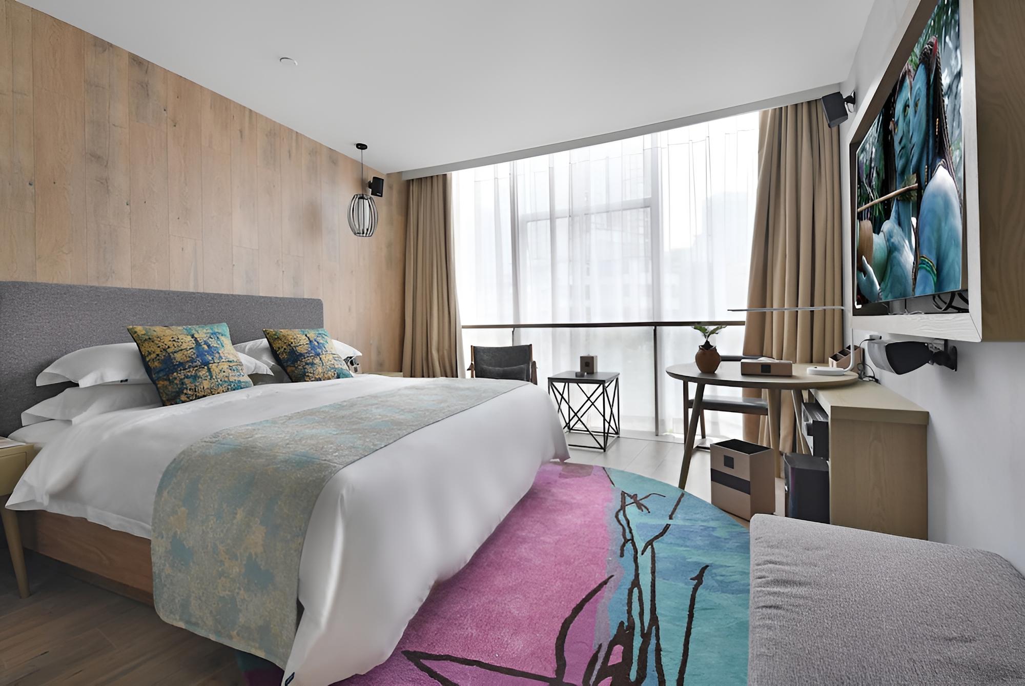 MEHOOD LESTIE HOTEL