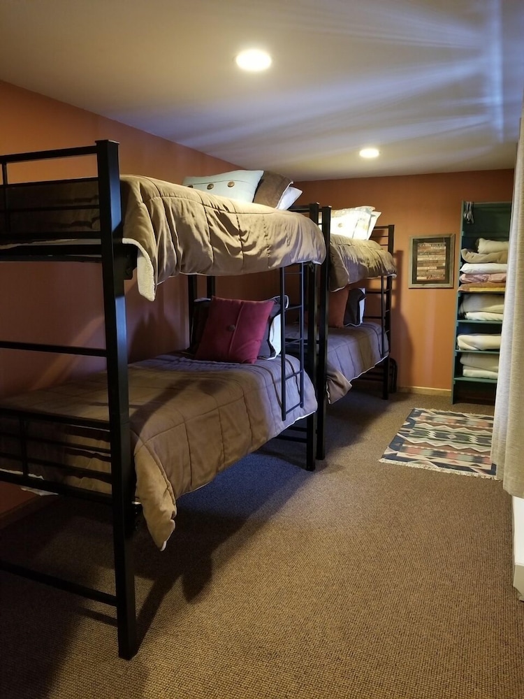 Estes Escape -- Ev #6071 5 Bedroom Home by RedAwning view 4