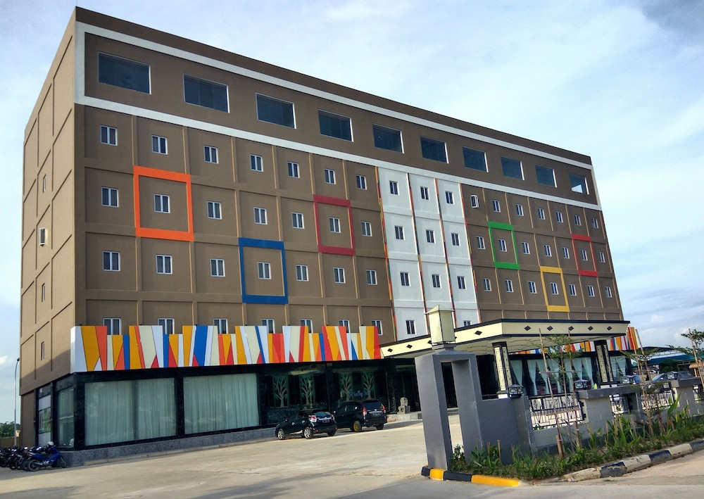 The Golden Bay Hotel Batam 69