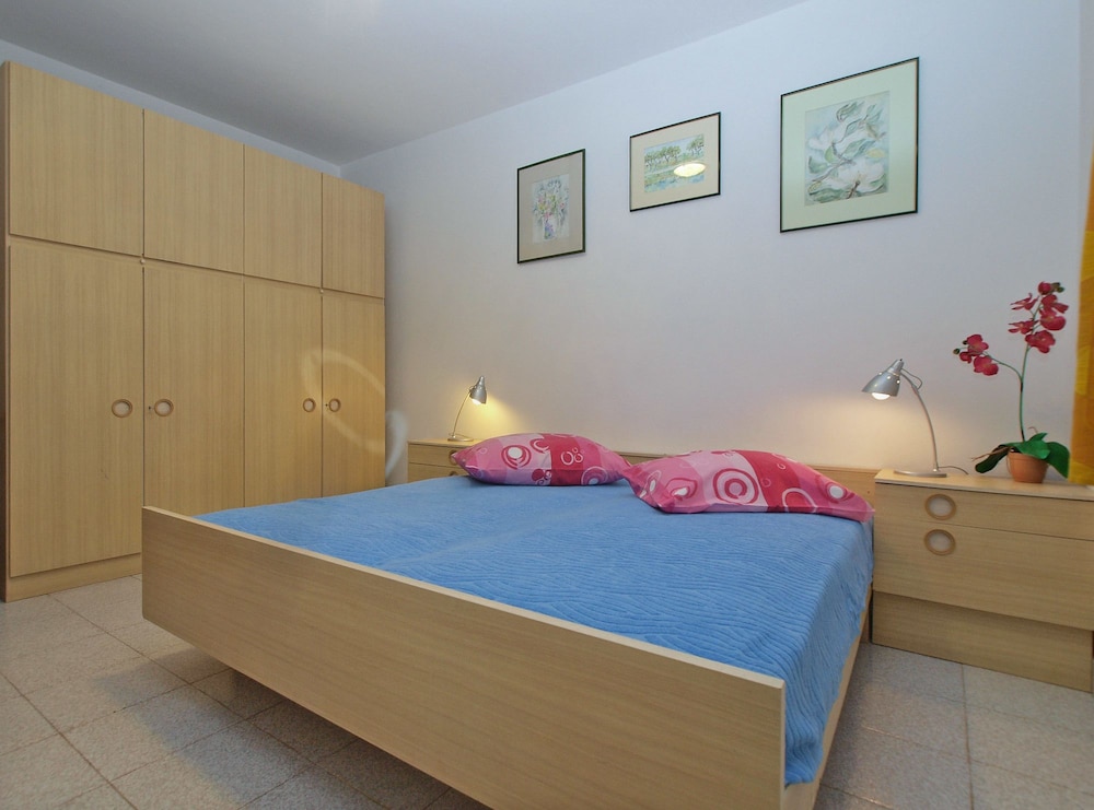 Apartment 924 view 3
