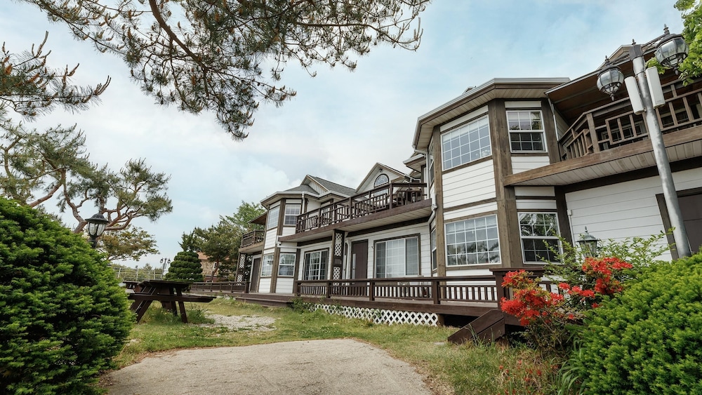 Ganghwa Western Beach Pension