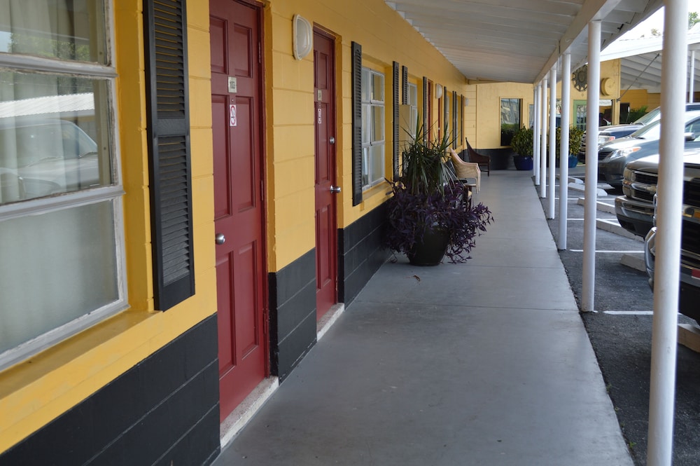 Tropicana Motel Wauchula - Property Image 5