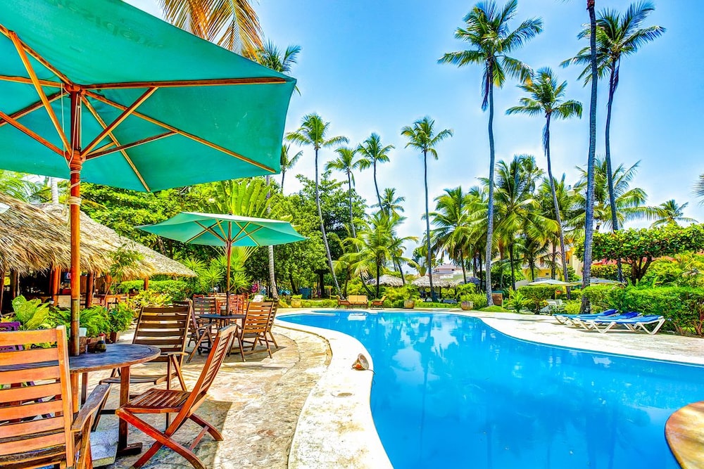 Hotel Beach Bungalows Los Corales Club & SPA - Image 1