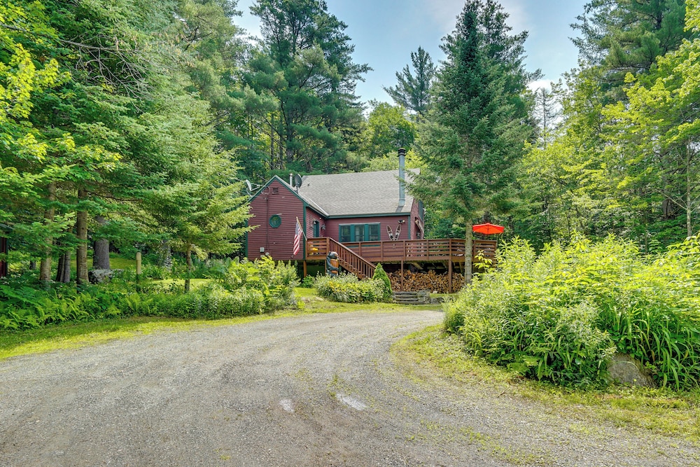 Cozy Wilmington Home: 6 Mi to Mount Snow! view 4