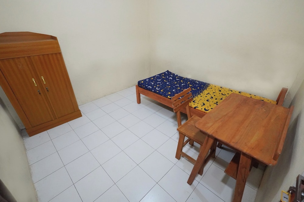 Kingkost Wonocatur view 2