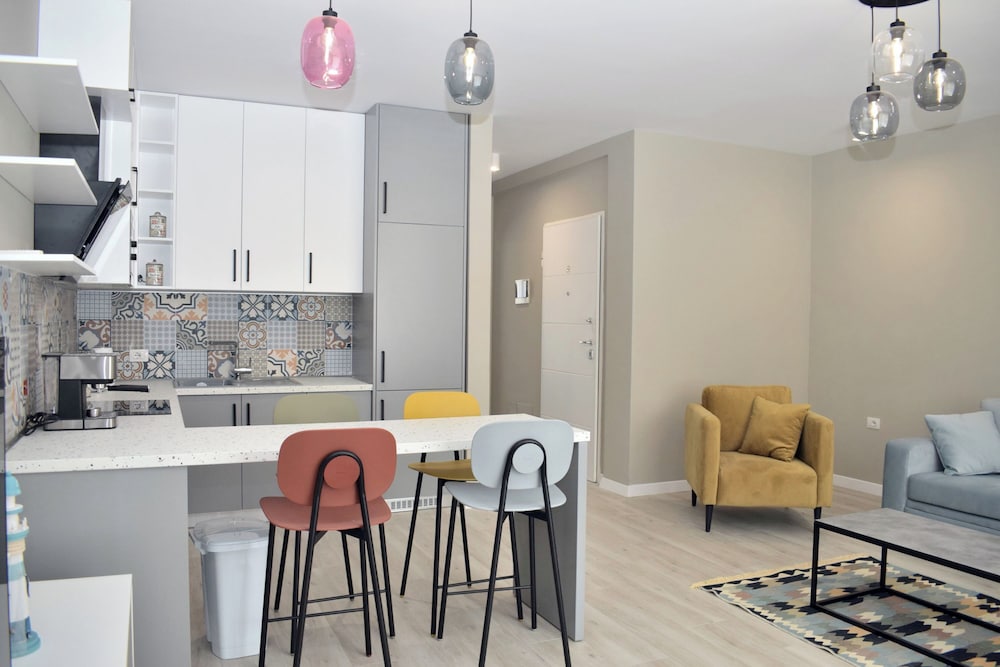 White Moon Apartments