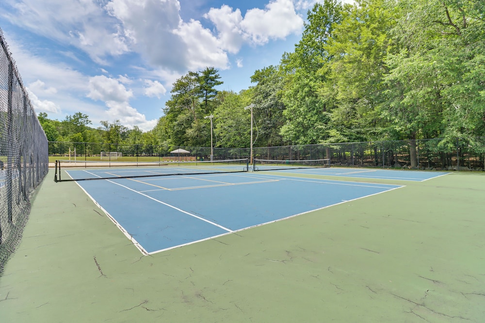 Pool + Lake Access, Yard: Poconos Family Getaway