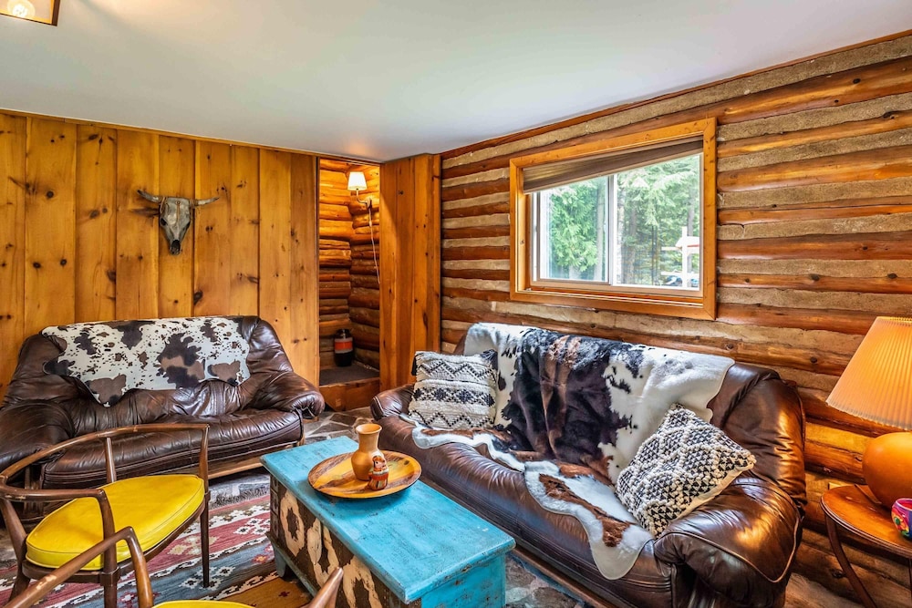 Nature Lovers Retreat log Home - L il Ranch