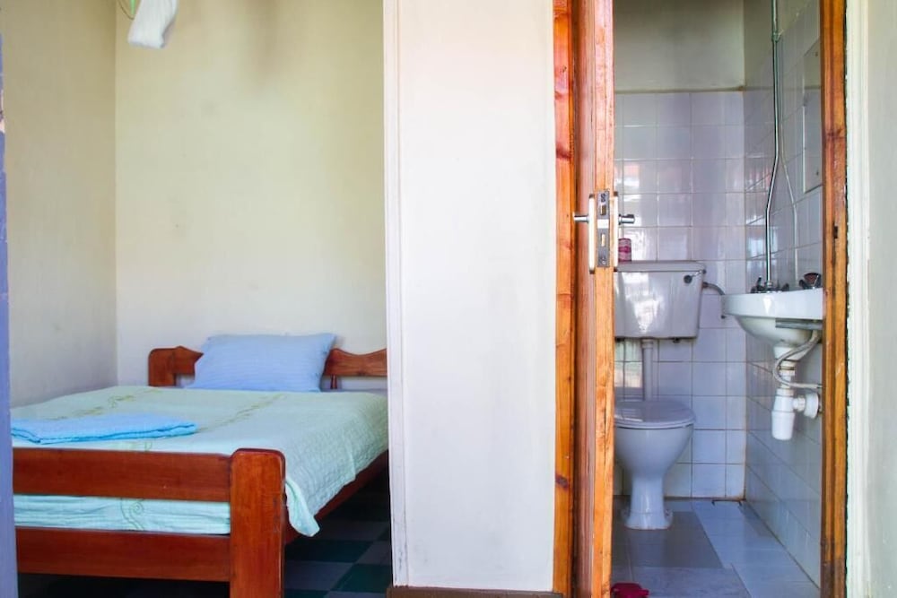 Sabinyo Guest House