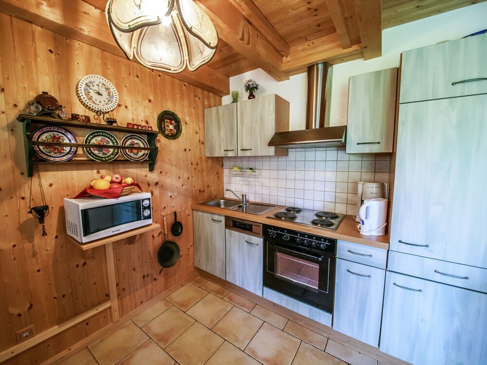 Spacious Chalet near Ski Area in Sankt Georgen ob Murau view 2