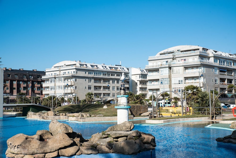 Apartment on the First Line of Samil Beach and With Frontal Views of the sea photo 5