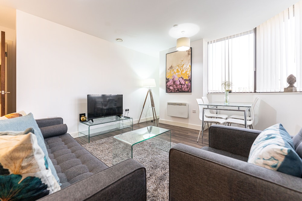 Sevenstays Bham City Centre, 1 bed - Free Parking view 3
