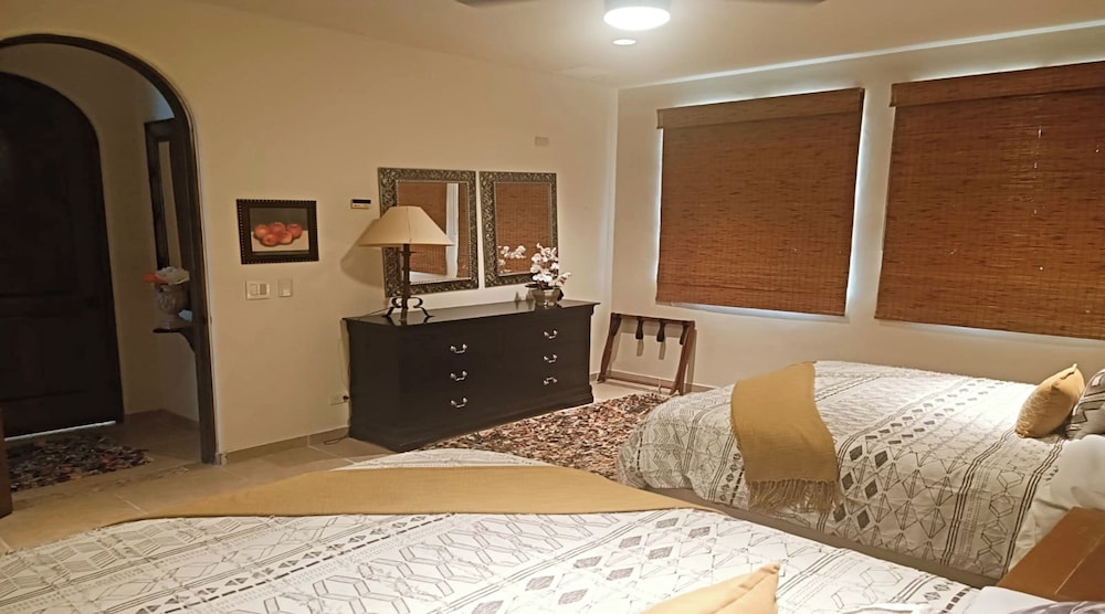 Condo Bella Sirena 805 C by Kivoya