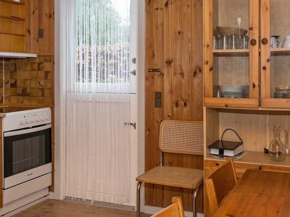 6 Person Holiday Home in Farvang