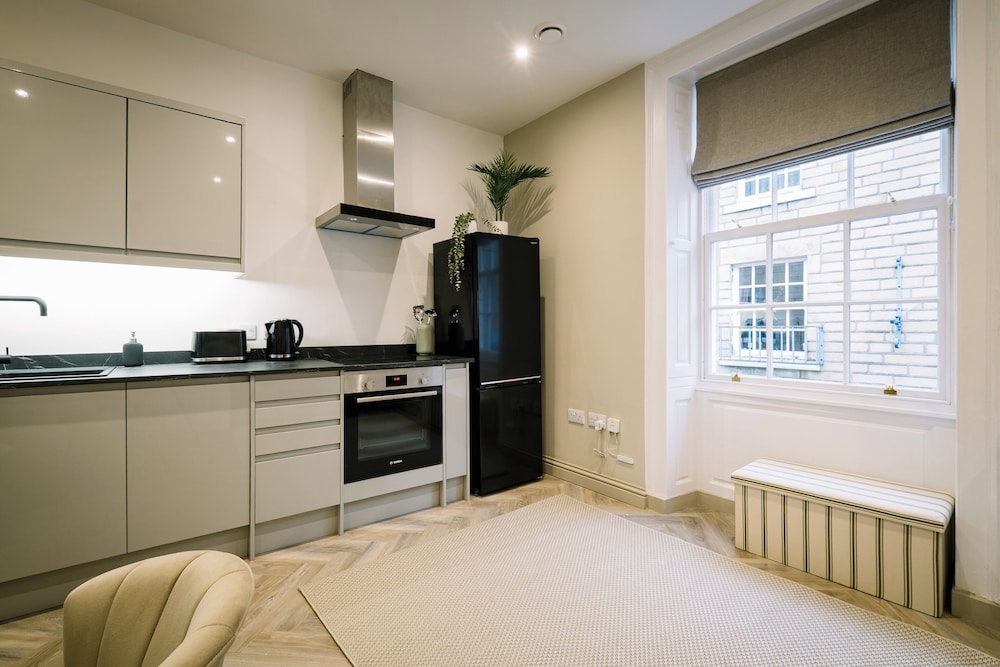 Sun St Apartment 4