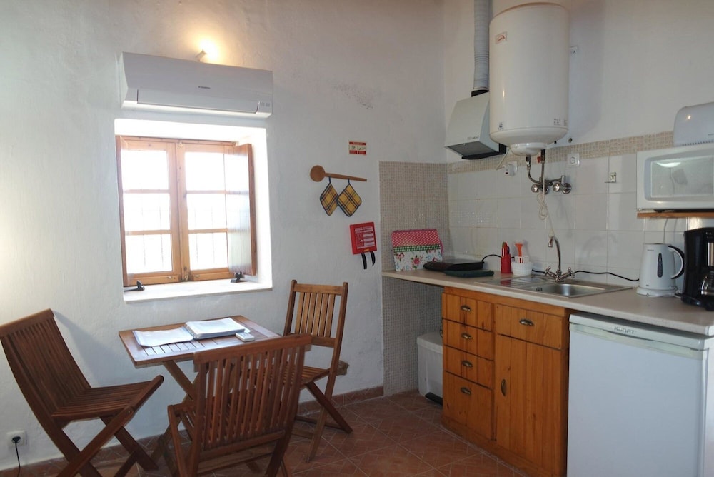 F - Casa Palheiro in Quinta das Alagoas view 3