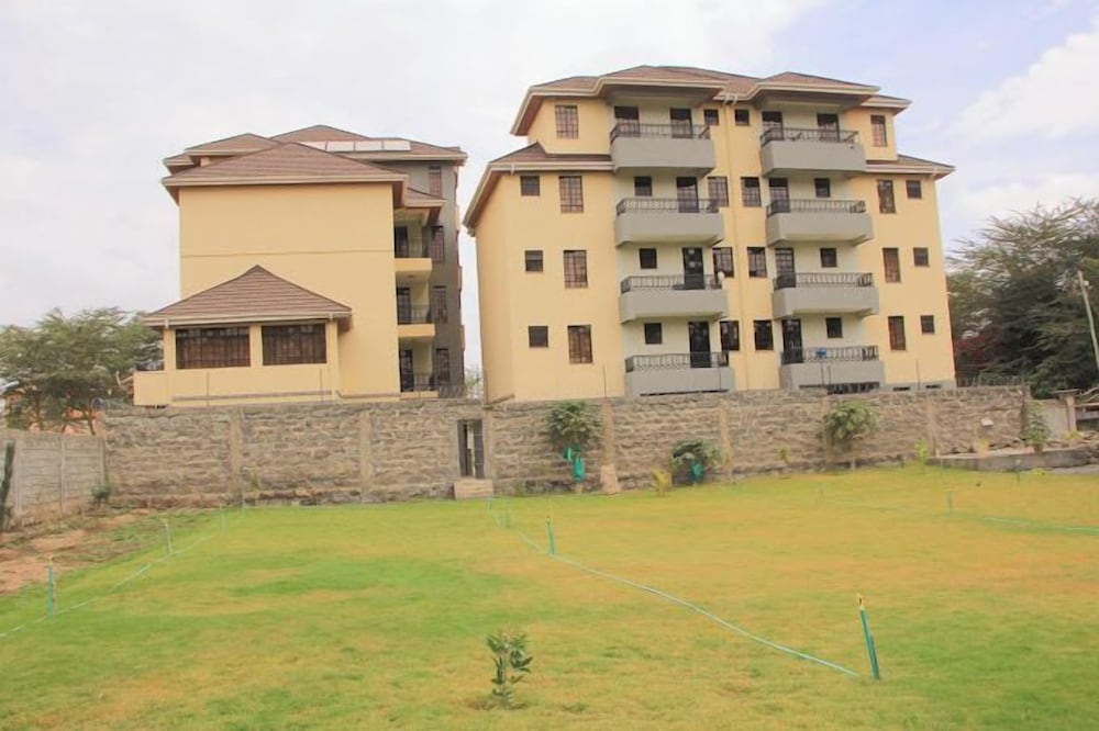 Lux Suites Bida Furnished Apartments