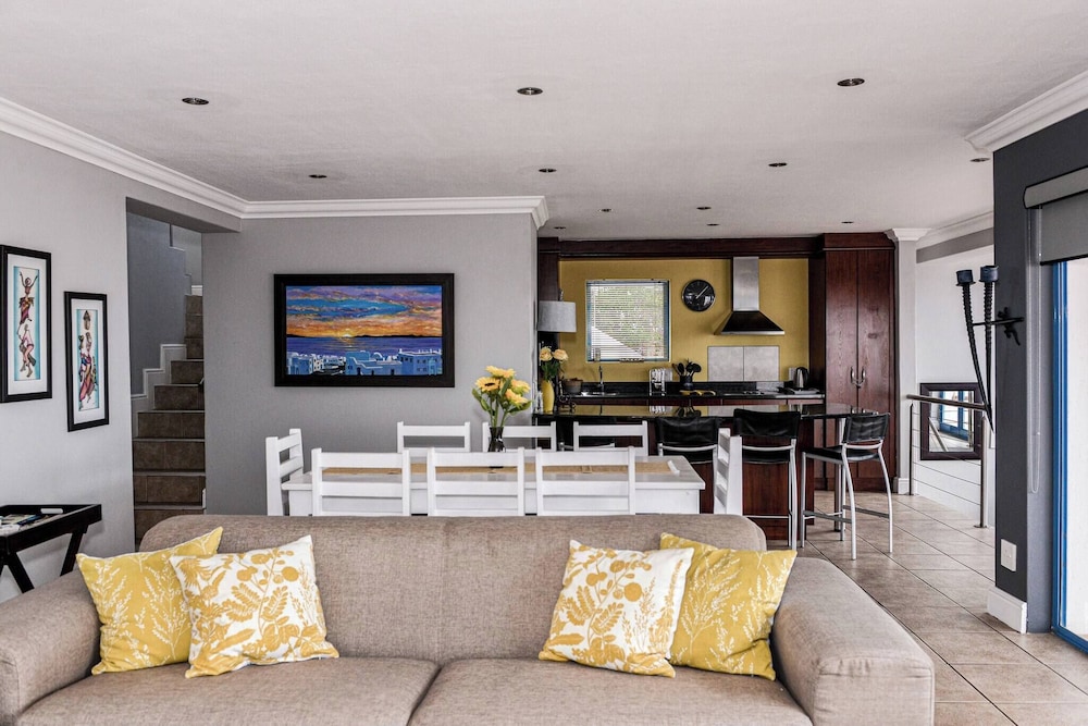 Charis to Theo - Relax in Style at This 3-bedroomed Langebaan Holiday House