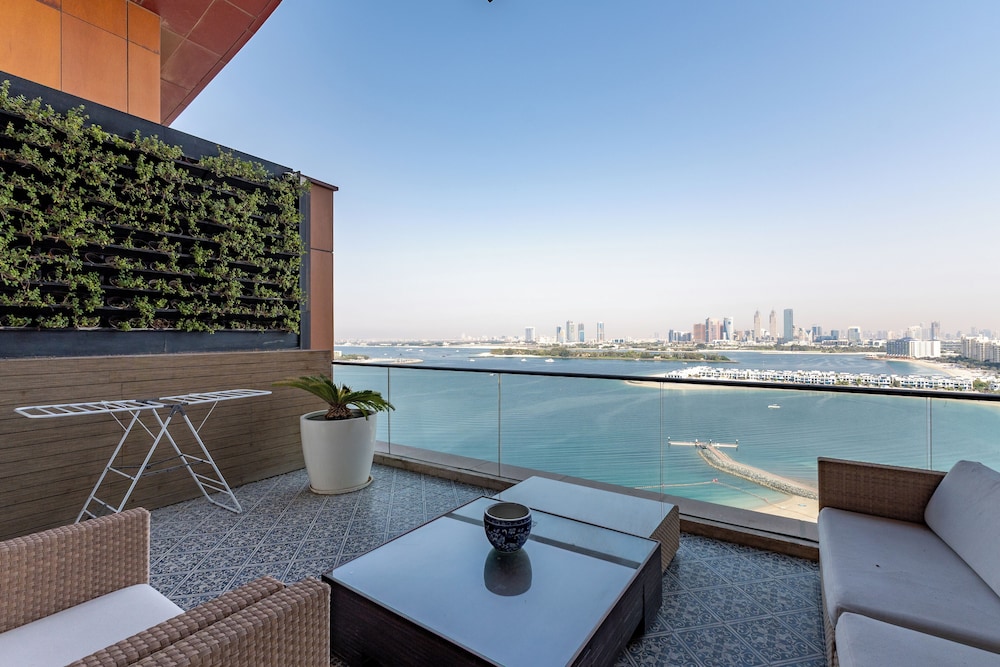 Tiara Residences - Mint Stay