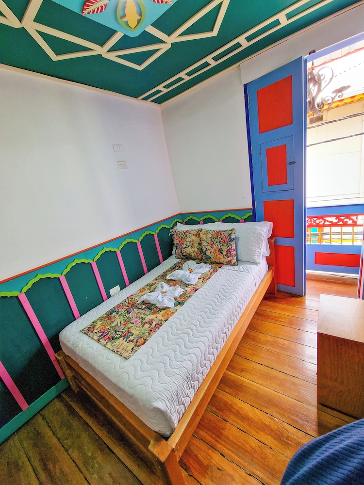 Hostal Mythos