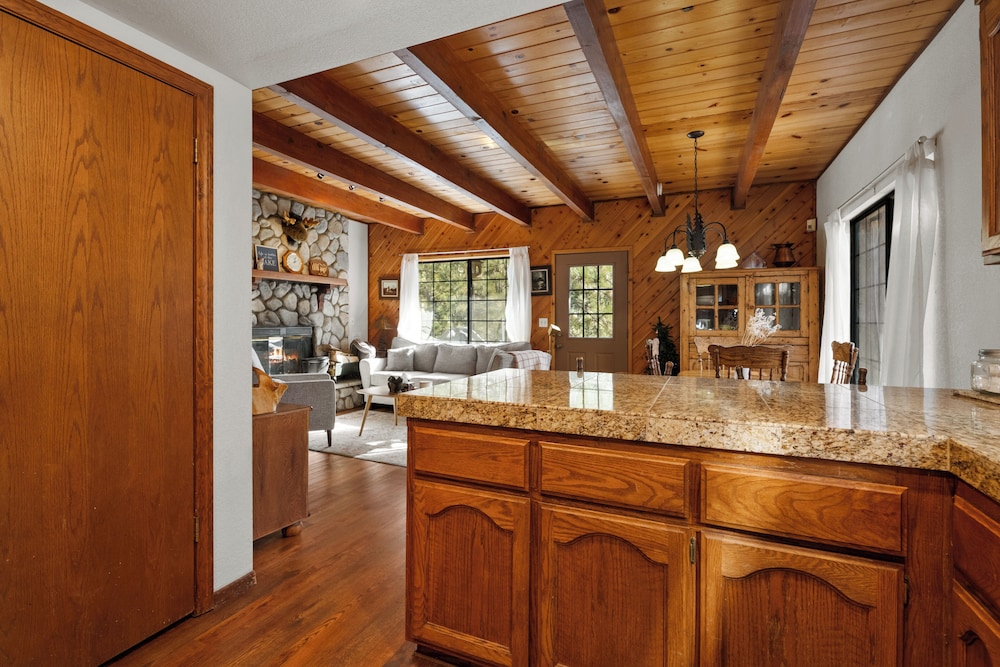 Little Bear Lodge