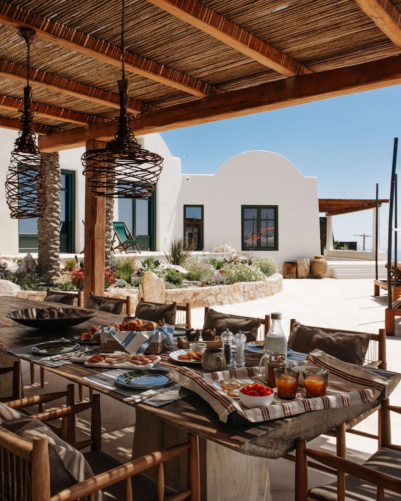 Patina Vivera Estate photo 5