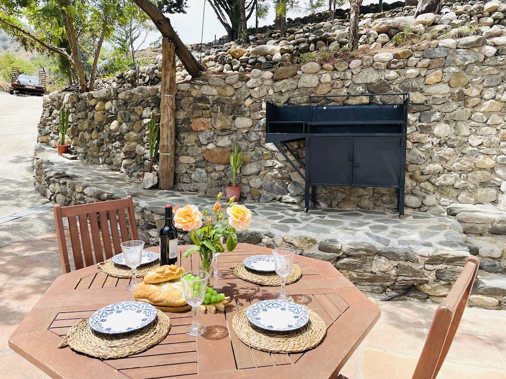 Casa Rural Comares con Piscina Privada by At Home