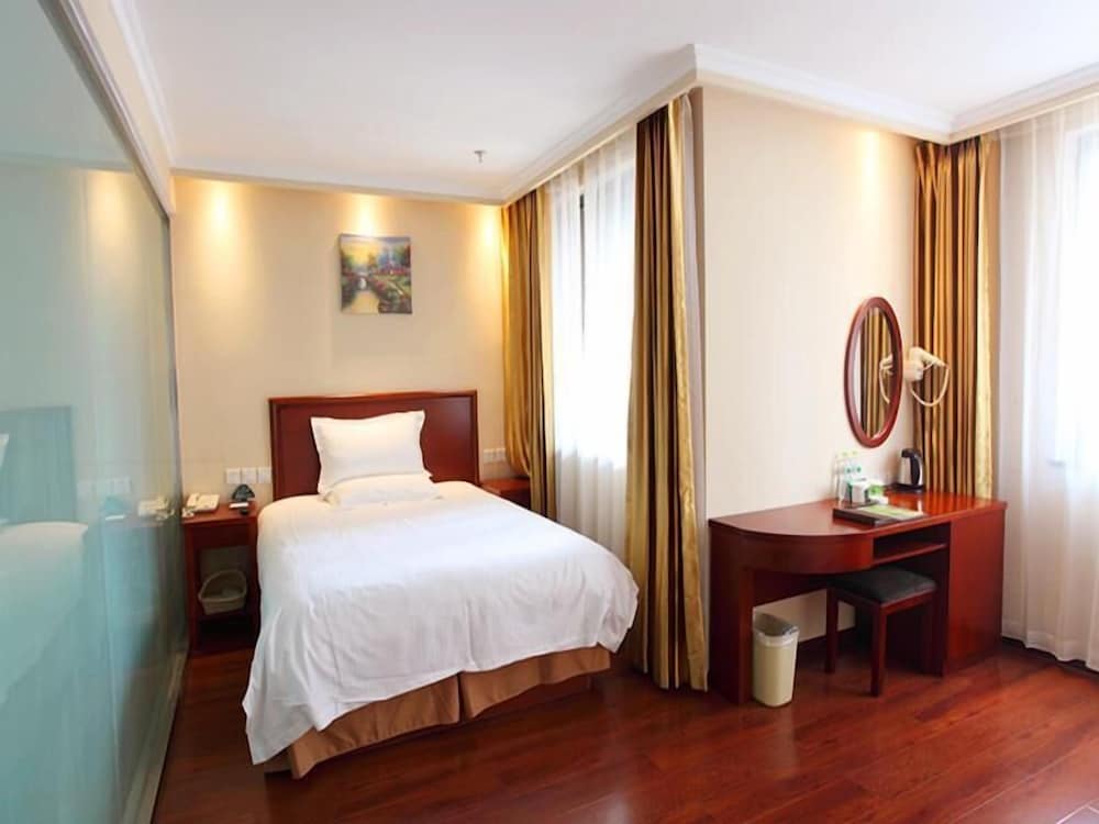 GreenTree Inn Tianjin Wuqing District West Yongyang Road Florentia Village Express Hotel