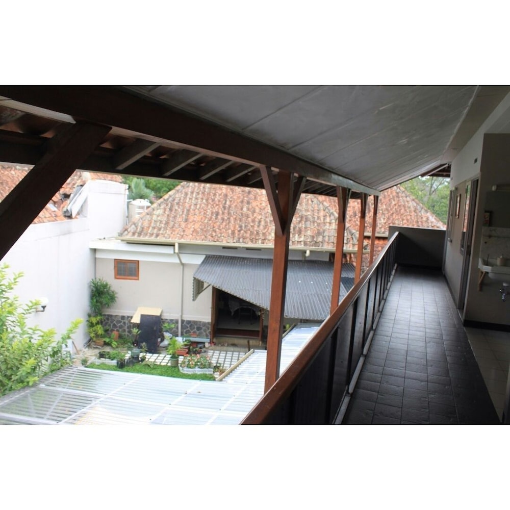 De Riau Cottage by HouseinBandung