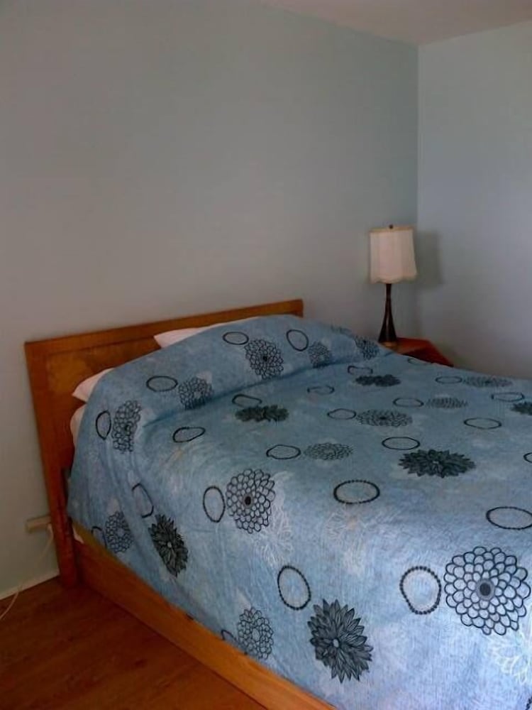 Riverside Park Motel and Campground - Image 2