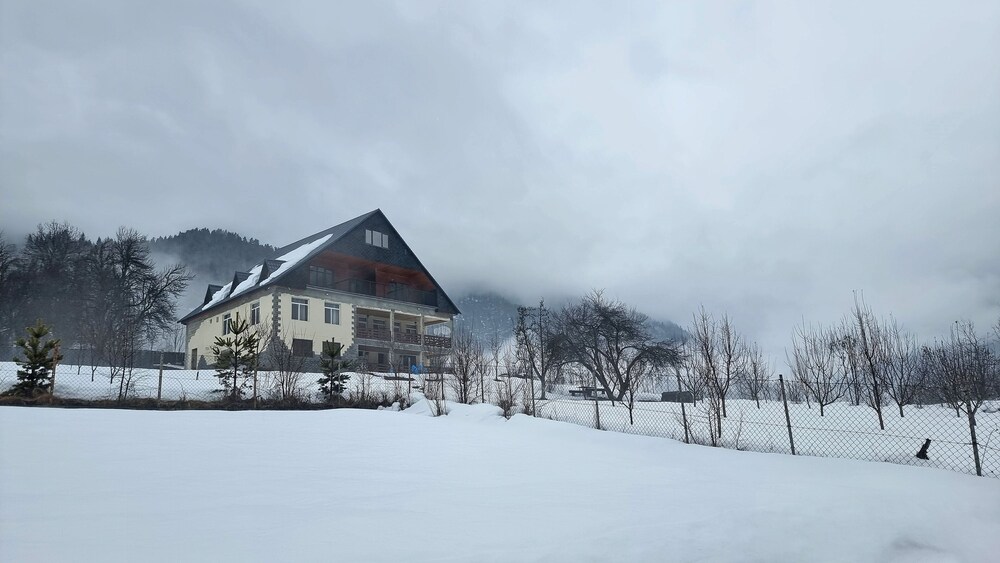 Becho House