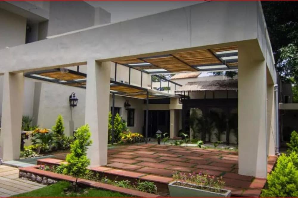 The Ten Suites