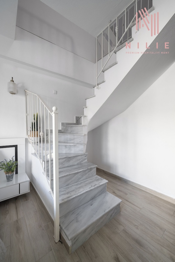 Azur Residences, Nilie Hospitality MGMT
