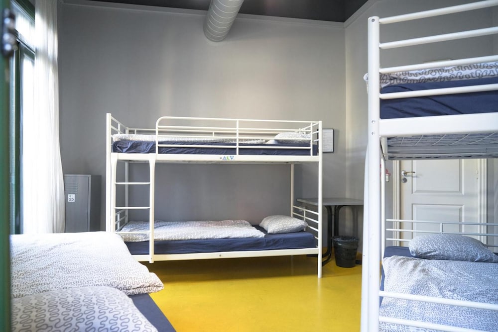 Sleep Green - Certified Eco Youth Hostel Barcelona