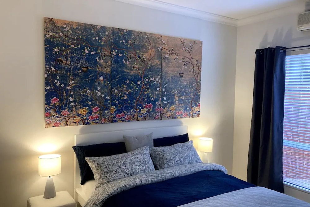 Modern 2 Bedroom Apartment in Perth view 3