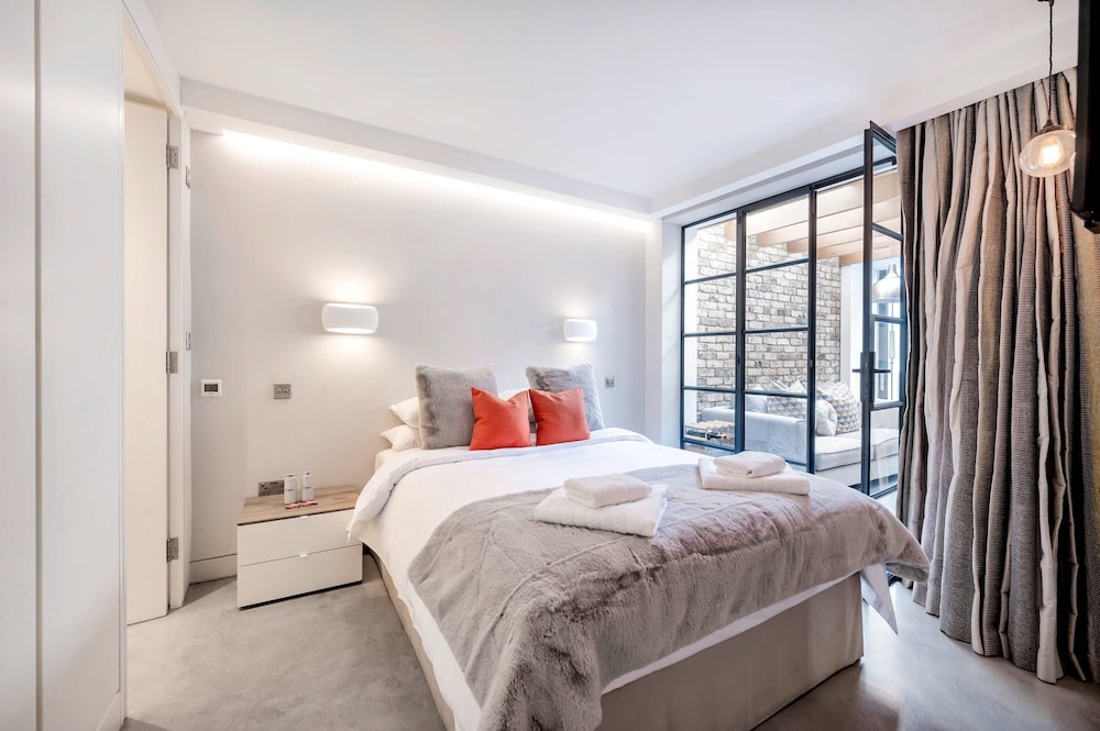 The Portobello Star - by Out of Office Lifestyle