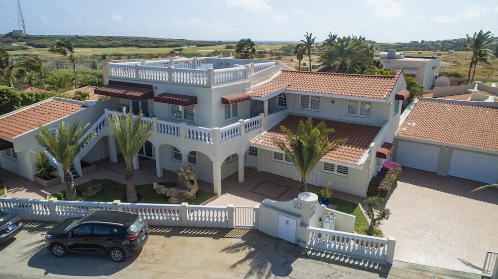 Across From Beach 1br- Sunset Suite Malmokbeach