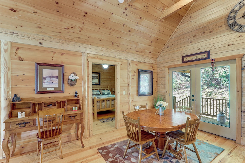 Explore Linville Falls: Cabin w/ Game Room + Deck!