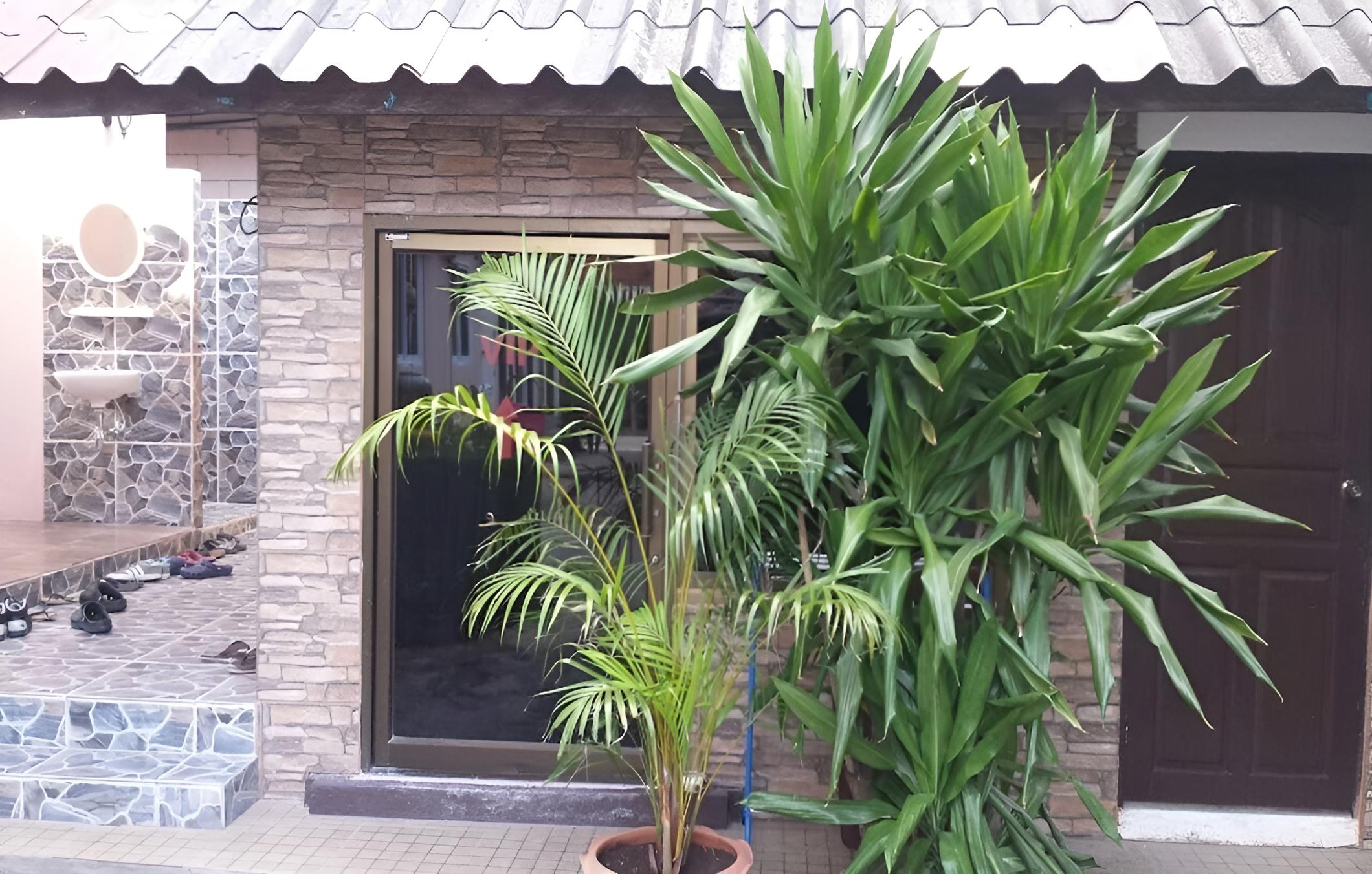 Sairee Center Guesthouse