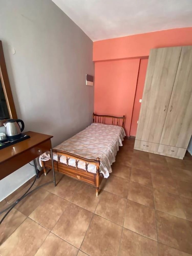 Aeolos Apartments