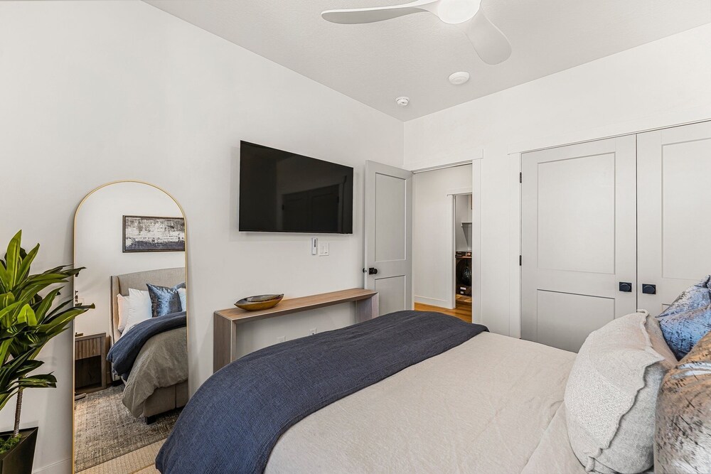 Azure Sands 3 Bedroom Condo